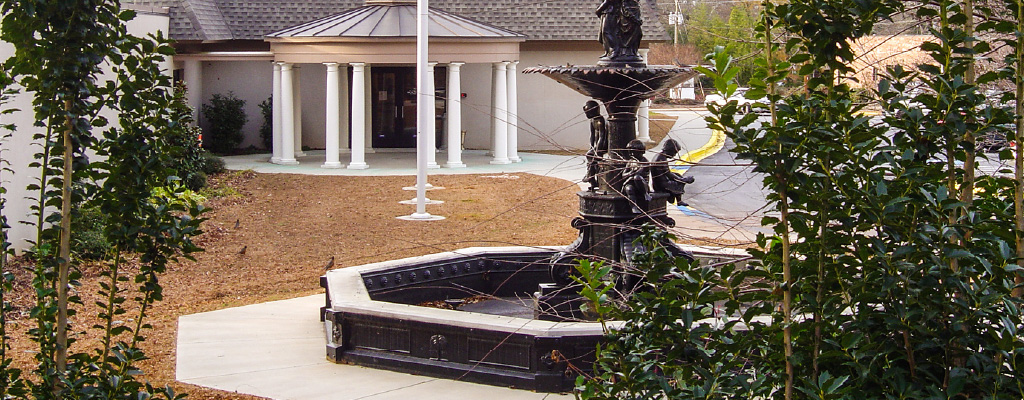 front of the museum and the Robert anderson fountain 